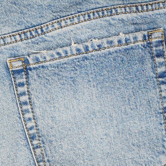 ISABEL MATERNITY by Ingrid & Isabel Grow With You Blue Midi Shorts. Size:10 - Picture 5 of 12